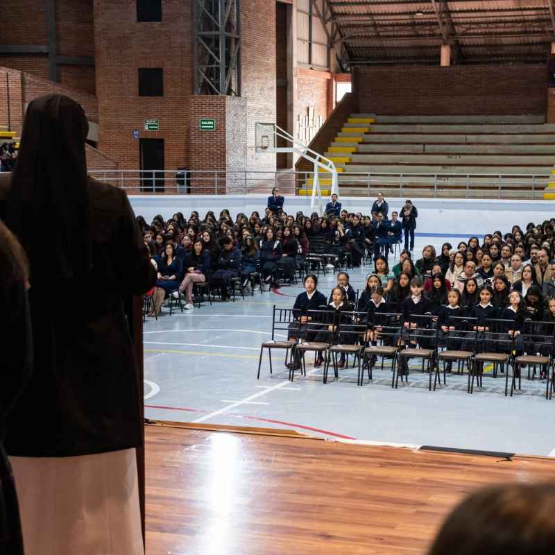Colegio femenino en Cuenca
